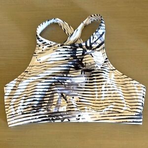 Gap swim top. Sz S